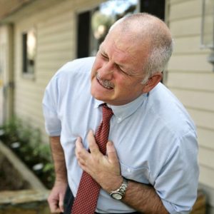 bigstock-mature-man-heart-attack-1781119_1_621x621