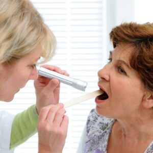 cuales-son-las-diferencias-entre-dolor-de-garganta-faringitis-y-amigdalitis_1_621x621