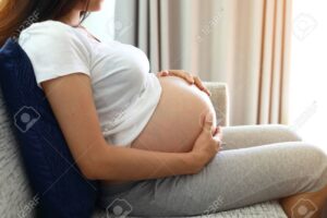 woman pregnant 9 month