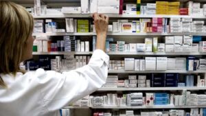 crisis-economica-las-farmacias-estan-en-alerta-por-faltantes-de-medicamentos-1463923