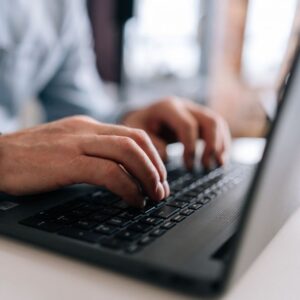 bigstock-close-up-wrinkly-hands-of-unre-476092915_1_621x621