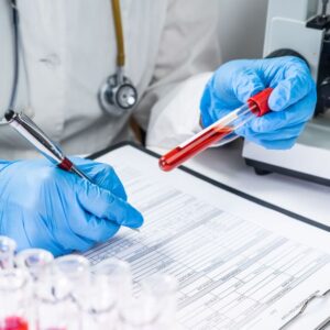 descubren-una-nueva-variante-del-vih-ma-s-contagiosa_1_621x621