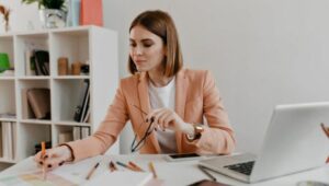 mujer-emprendedora-cba-medium-size