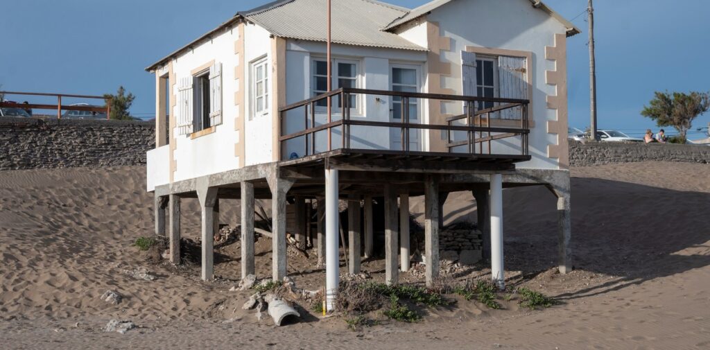 mVfoivpXA_1256x620__1