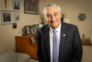 joel-mokyr-nobel-prize1940__FitMaxWzk3MCw2NTBd