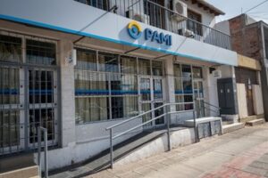 De8zWXsxM_360x240__1