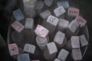 IiRq0wBJ0_360x240__1